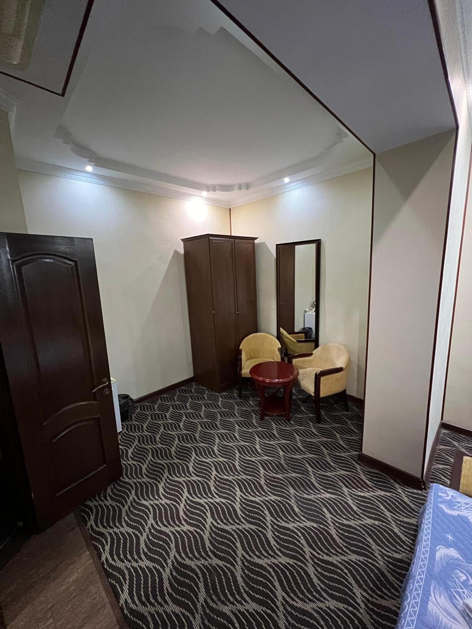 Sary Arka Hotel Шимкент Стая снимка