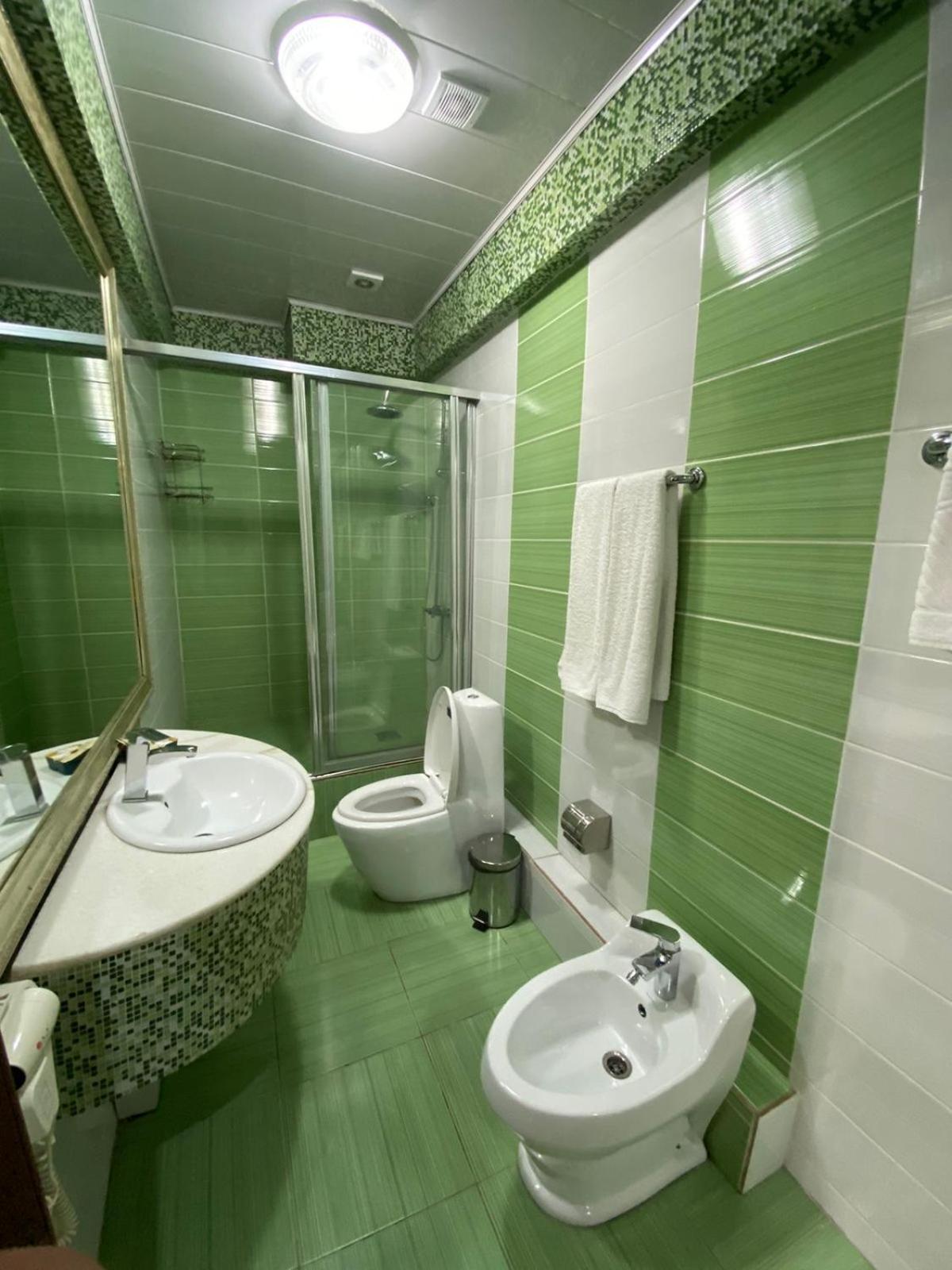 Sary Arka Hotel Шимкент Екстериор снимка